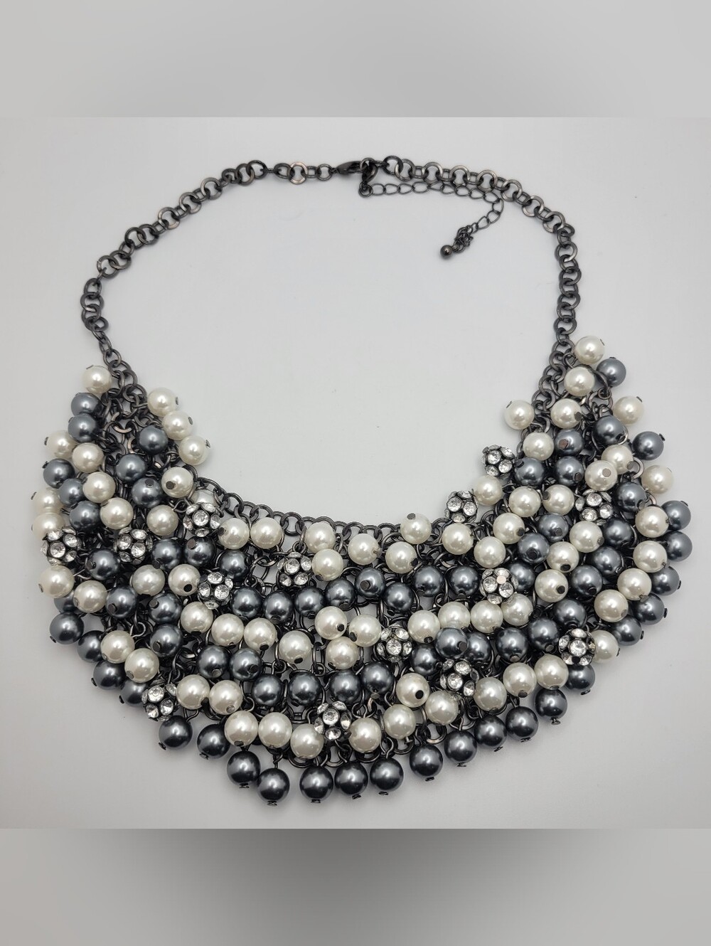 Elegant Two-Tone Pearl Statement Necklace - White & Gunmetal - Picture 3 of 7